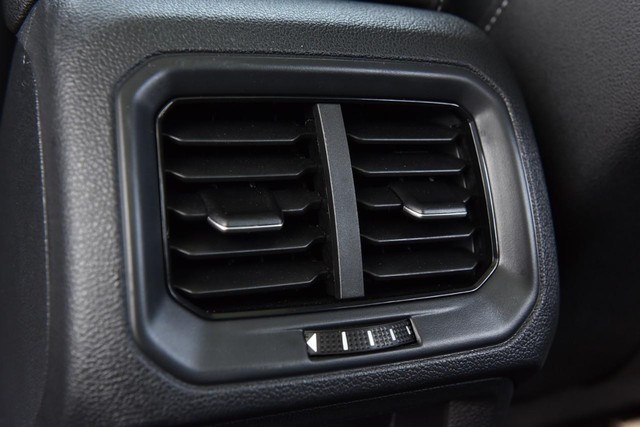 Volkswagen Taos Vehicle Image 23
