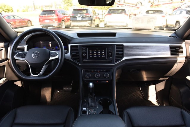Volkswagen Atlas Cross Sport Vehicle Image 07