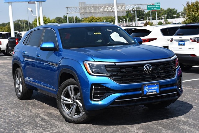 Volkswagen Atlas Cross Sport Vehicle Image 02
