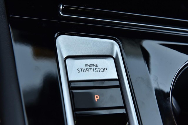 Volkswagen Atlas Cross Sport Vehicle Image 16