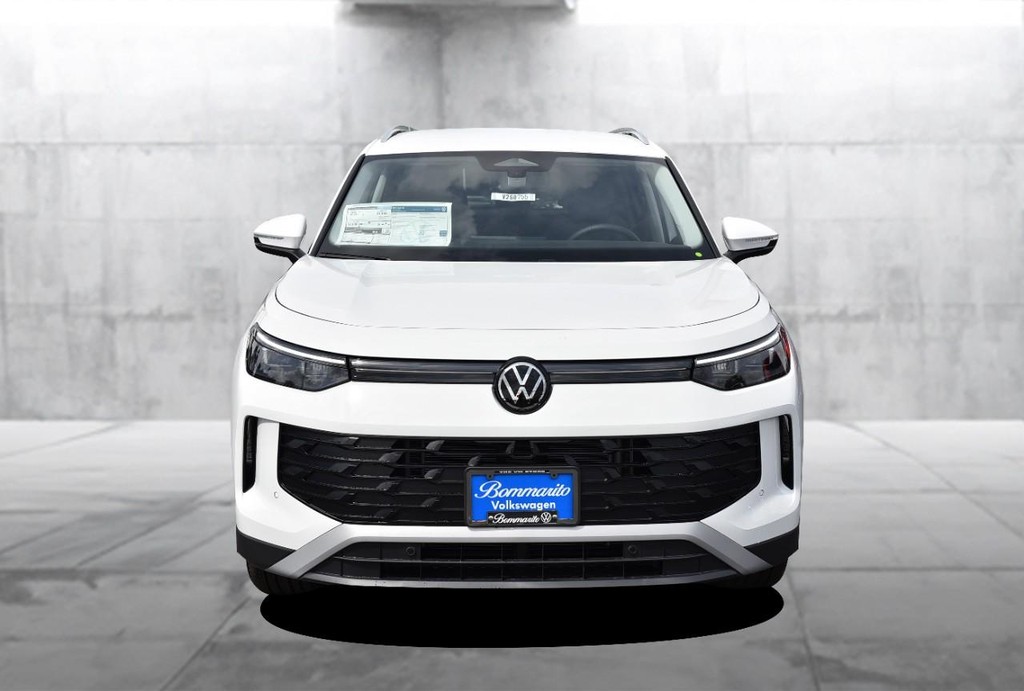 Volkswagen Tiguan Vehicle Full-screen Gallery Image 4