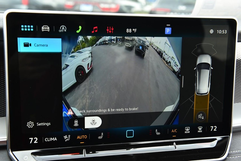 Volkswagen Tiguan Vehicle Full-screen Gallery Image 14