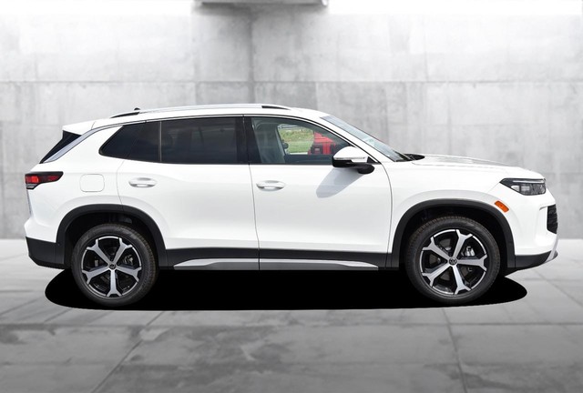 Volkswagen Tiguan Vehicle Image 05