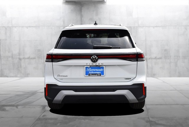 Volkswagen Tiguan Vehicle Image 06