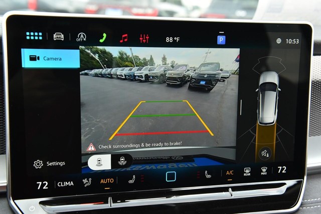 Volkswagen Tiguan Vehicle Image 13
