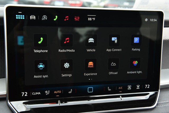 Volkswagen Tiguan Vehicle Image 15