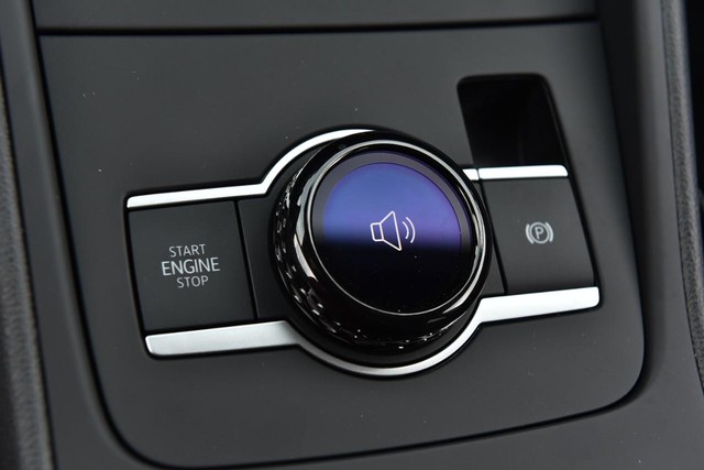 Volkswagen Tiguan Vehicle Image 17