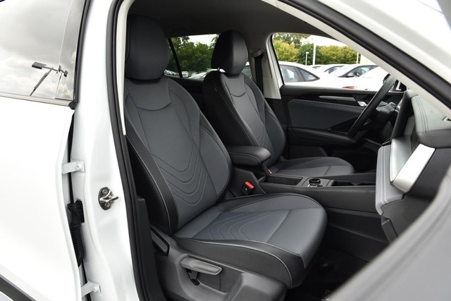 Volkswagen Tiguan Vehicle Image 20