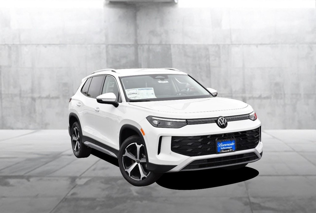 Volkswagen Tiguan Vehicle Full-screen Gallery Image 2