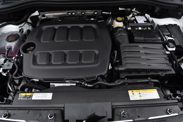Volkswagen Tiguan Vehicle Image 26