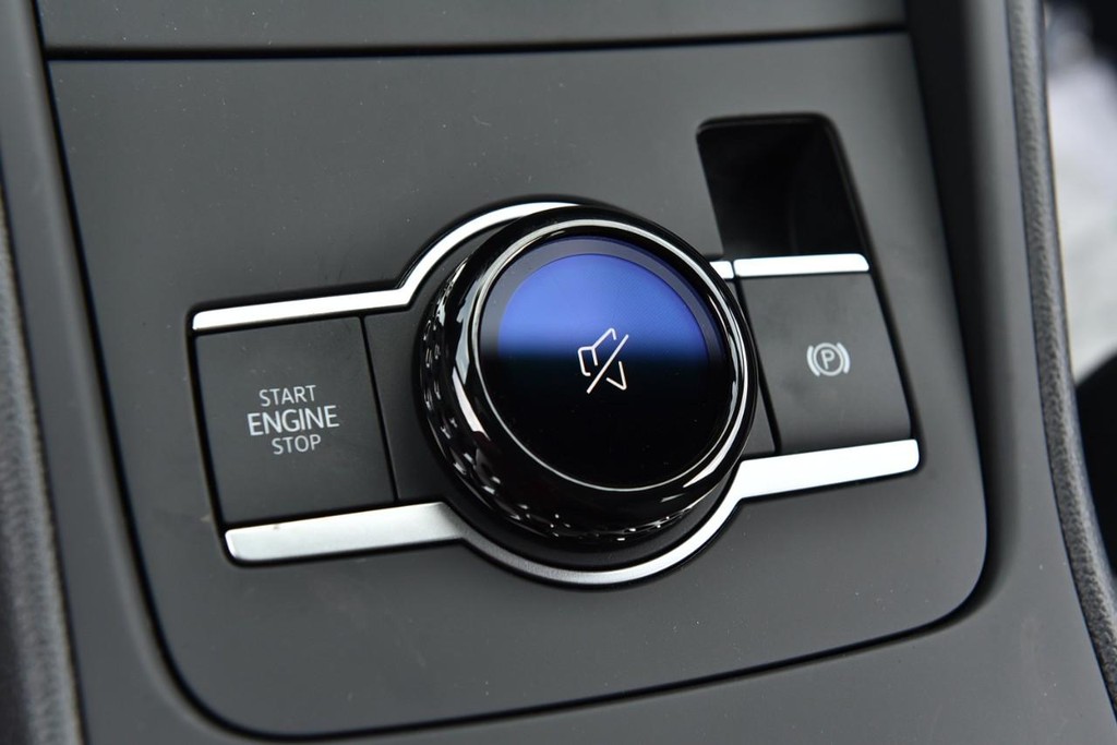 Volkswagen Tiguan Vehicle Full-screen Gallery Image 17