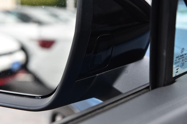 Volkswagen Tiguan Vehicle Image 10