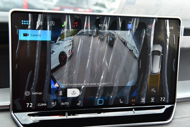 Volkswagen Tiguan Vehicle Image 14