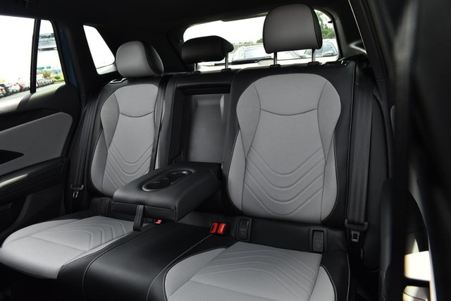 Volkswagen Tiguan Vehicle Image 22