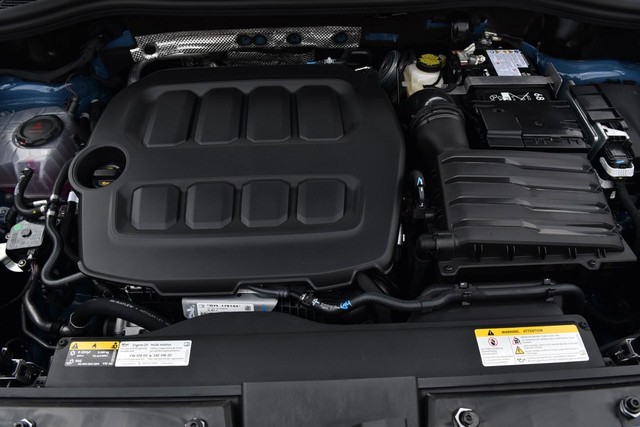 Volkswagen Tiguan Vehicle Image 27
