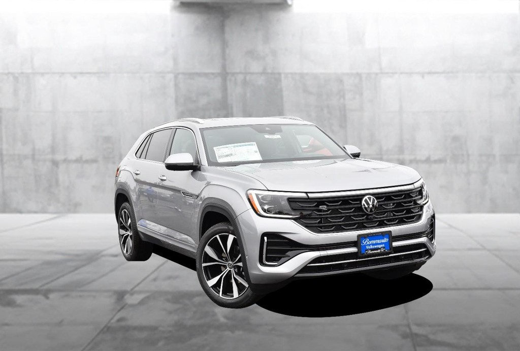 Volkswagen Atlas Cross Sport Vehicle Full-screen Gallery Image 2