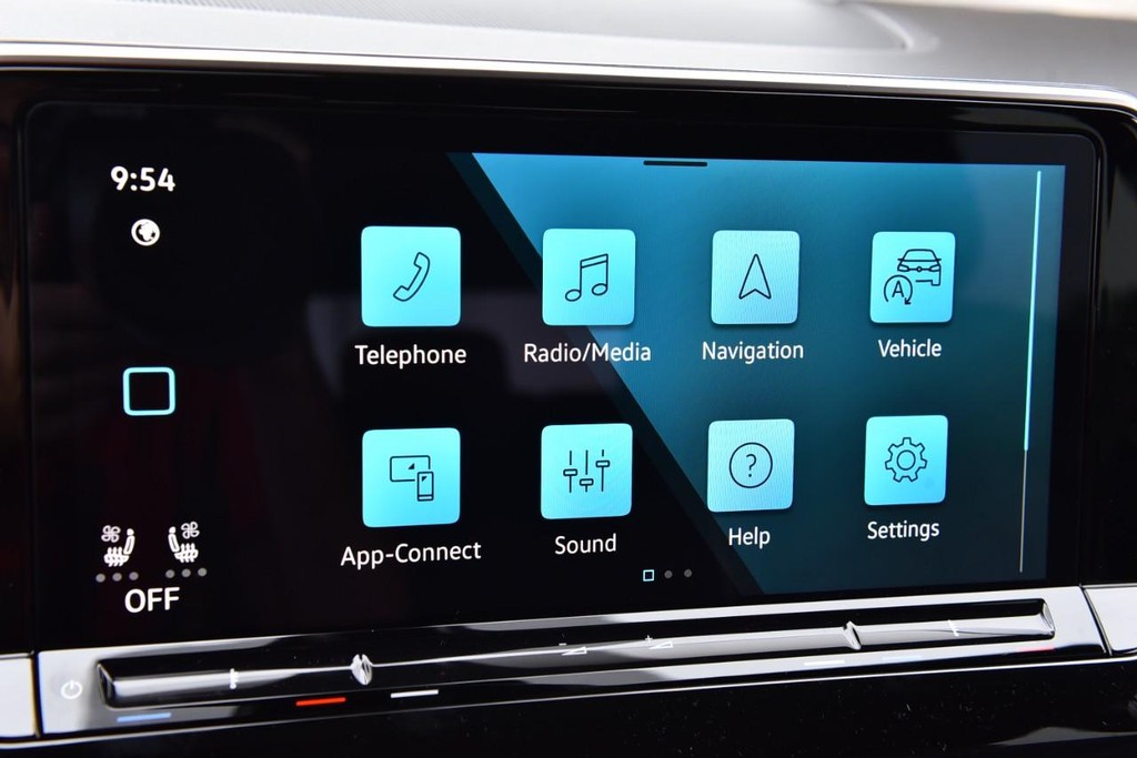 Volkswagen Atlas Cross Sport Vehicle Full-screen Gallery Image 14