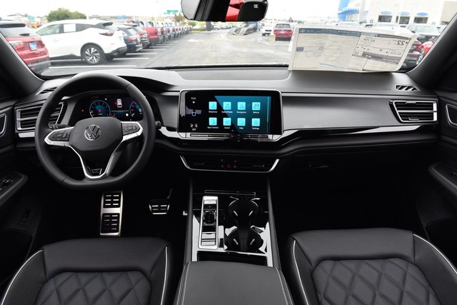 Volkswagen Atlas Cross Sport Vehicle Image 07