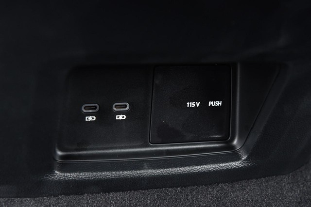 Volkswagen Atlas Cross Sport Vehicle Image 24