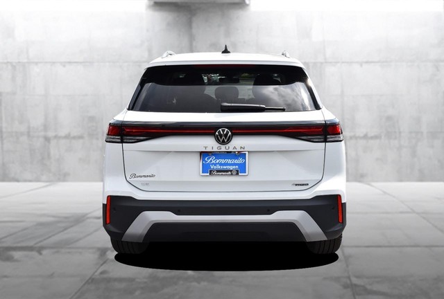Volkswagen Tiguan Vehicle Image 06