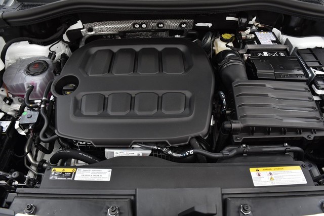 Volkswagen Tiguan Vehicle Image 26