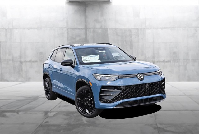 Volkswagen Tiguan Vehicle Image 02