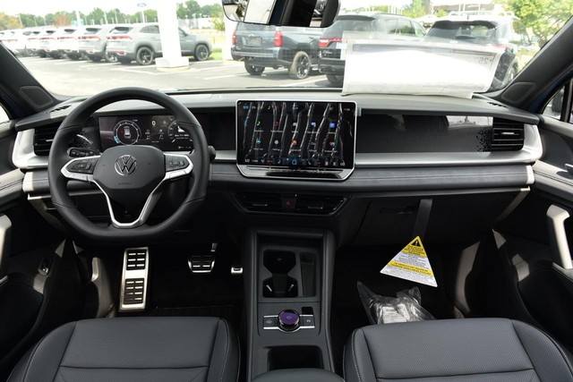 Volkswagen Tiguan Vehicle Image 07
