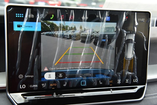 Volkswagen Tiguan Vehicle Image 13