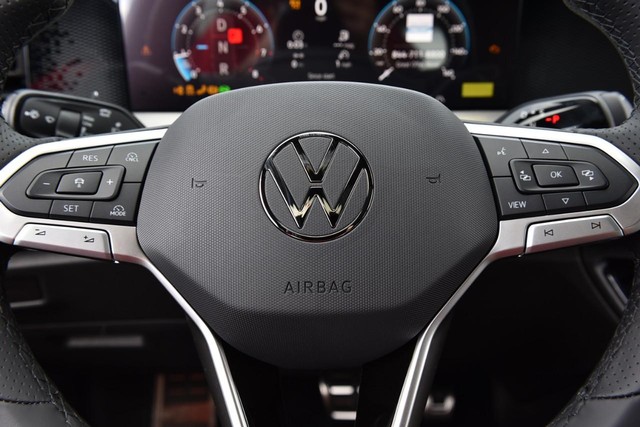 Volkswagen Tiguan Vehicle Image 18