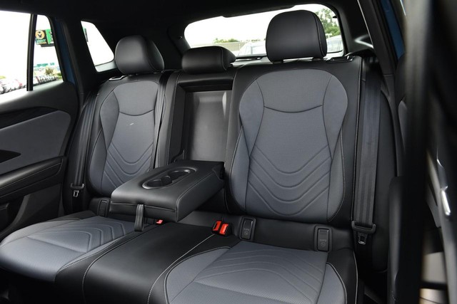 Volkswagen Tiguan Vehicle Image 22