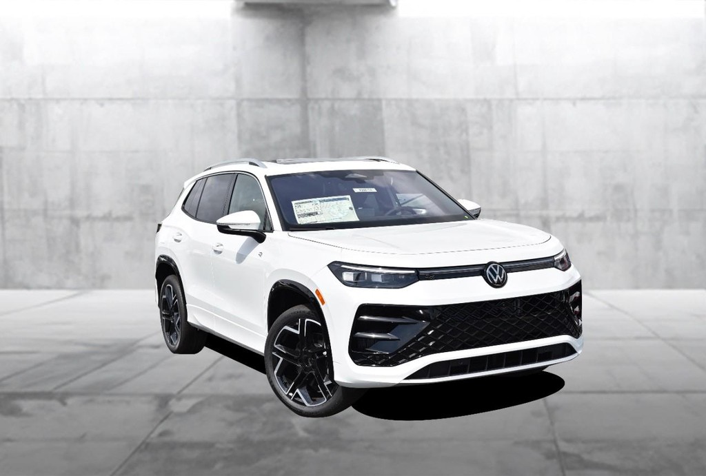 Volkswagen Tiguan Vehicle Full-screen Gallery Image 2