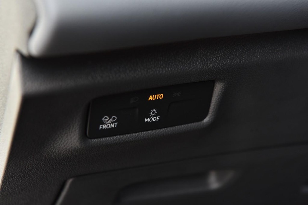 Volkswagen Tiguan Vehicle Full-screen Gallery Image 11