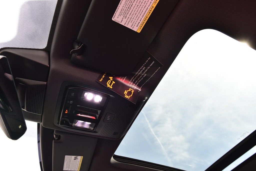 Volkswagen Tiguan Vehicle Full-screen Gallery Image 20
