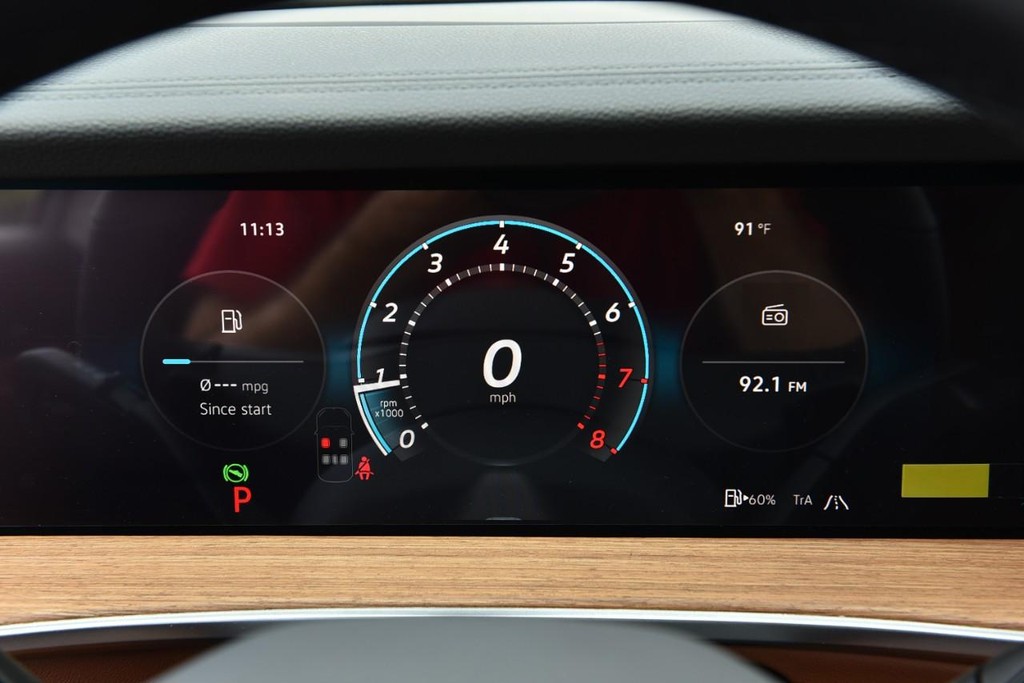 Volkswagen Tiguan Vehicle Full-screen Gallery Image 12