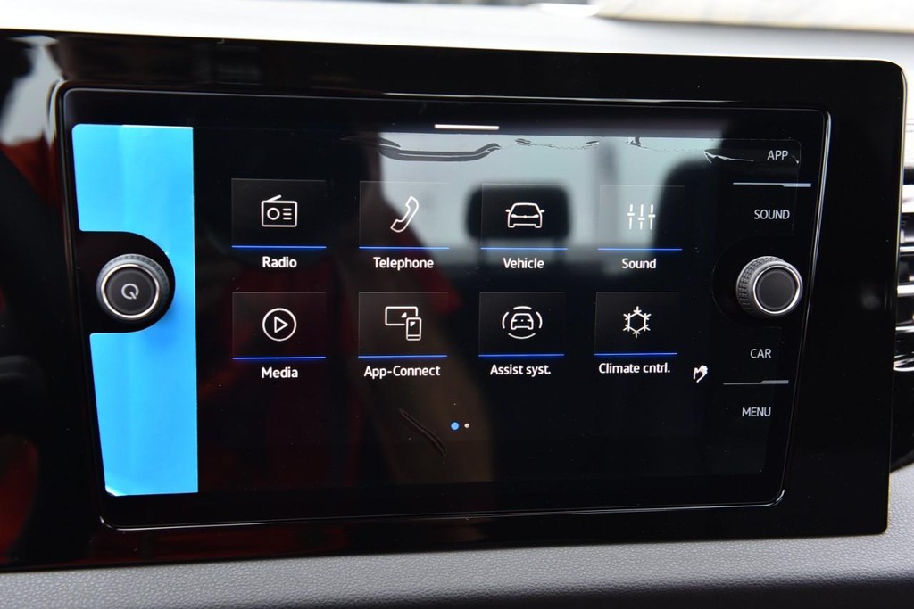 Volkswagen Jetta Vehicle Full-screen Gallery Image 14