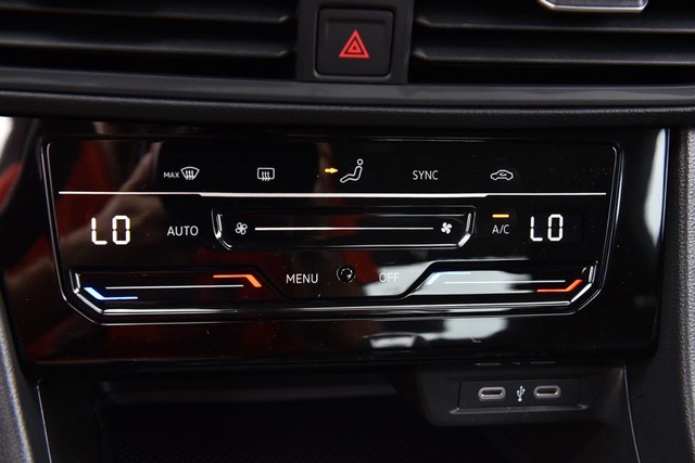 Volkswagen Jetta Vehicle Image 15