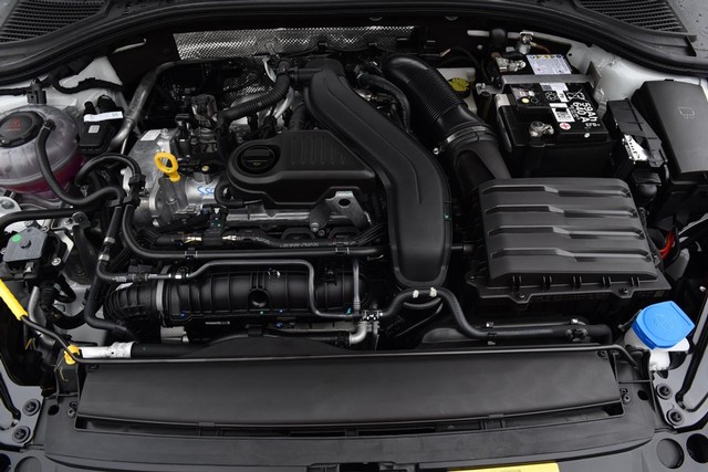 Volkswagen Jetta Vehicle Image 24