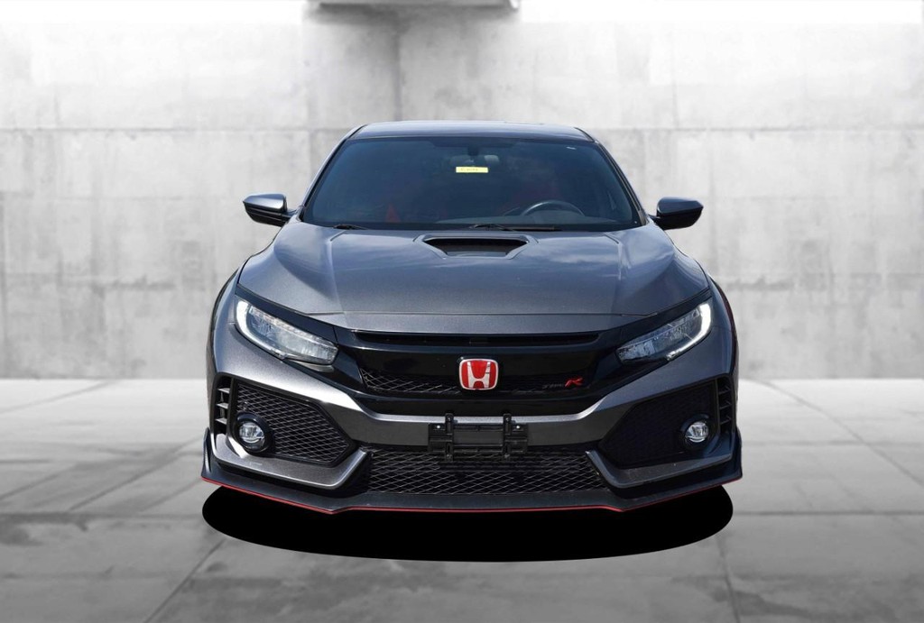 Honda Civic Type R Vehicle Full-screen Gallery Image 04