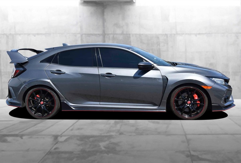 Honda Civic Type R Vehicle Full-screen Gallery Image 05