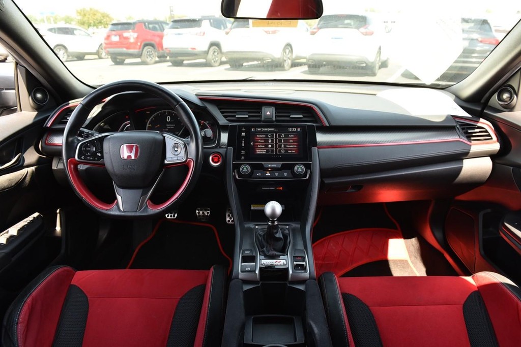 Honda Civic Type R Vehicle Full-screen Gallery Image 07