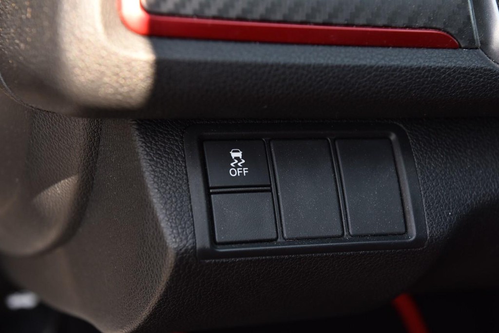 Honda Civic Type R Vehicle Full-screen Gallery Image 09