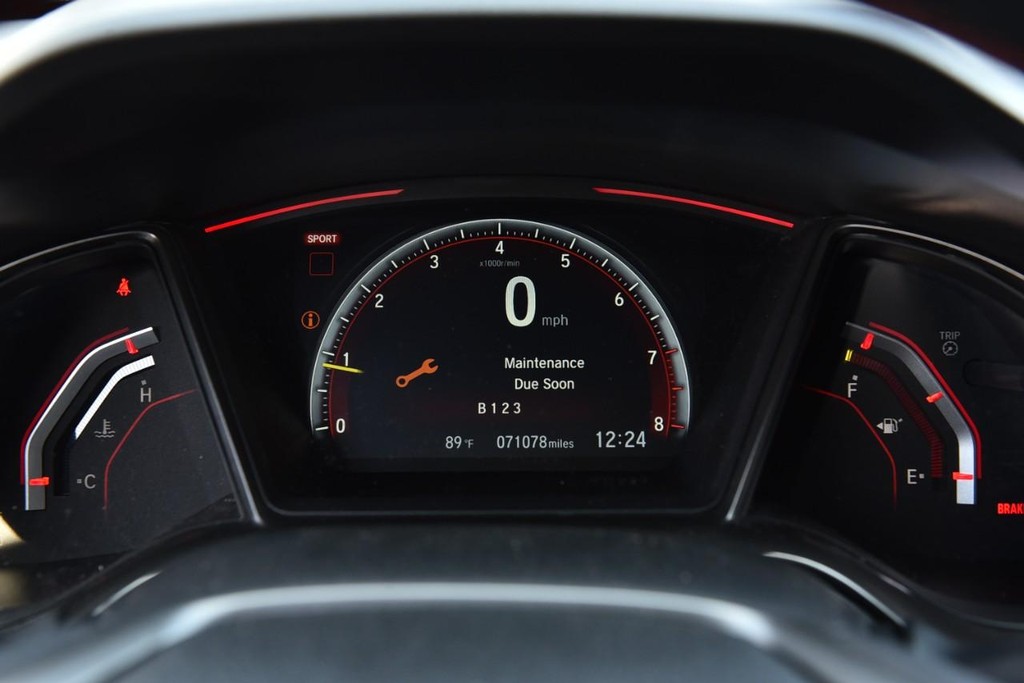 Honda Civic Type R Vehicle Full-screen Gallery Image 10