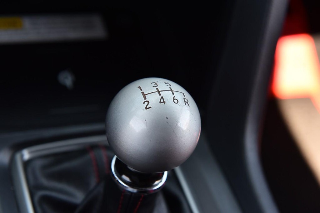 Honda Civic Type R Vehicle Full-screen Gallery Image 17
