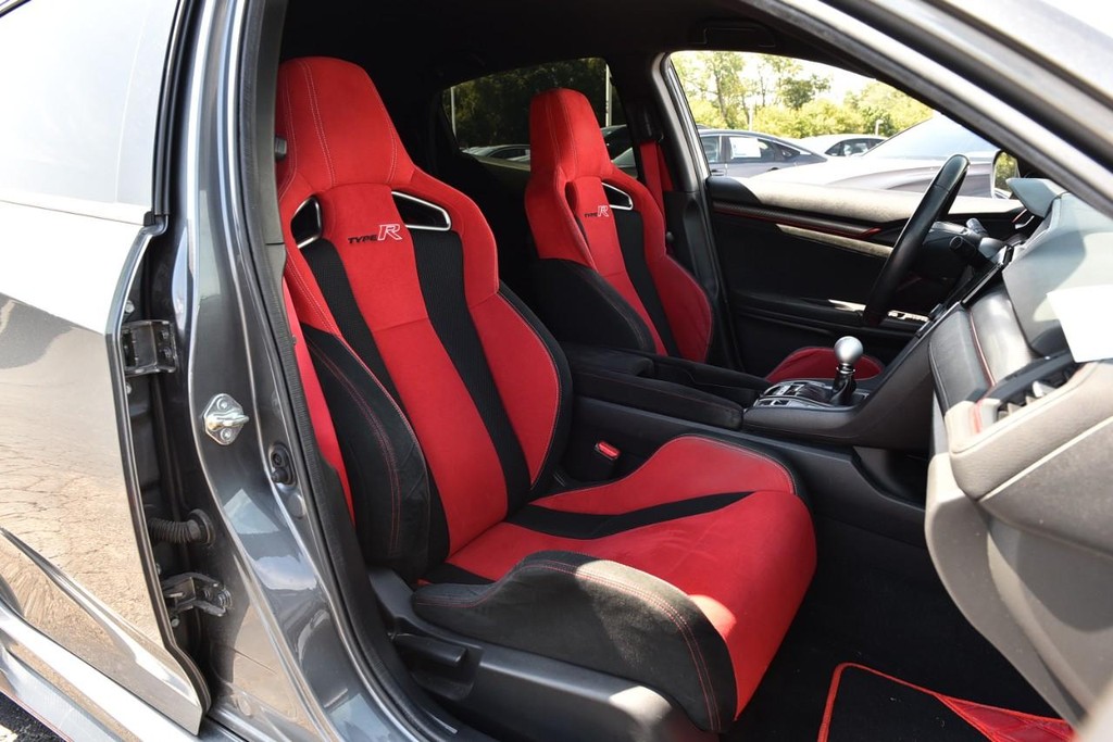 Honda Civic Type R Vehicle Full-screen Gallery Image 21