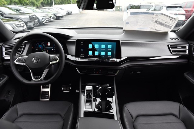 Volkswagen Atlas Cross Sport Vehicle Image 07