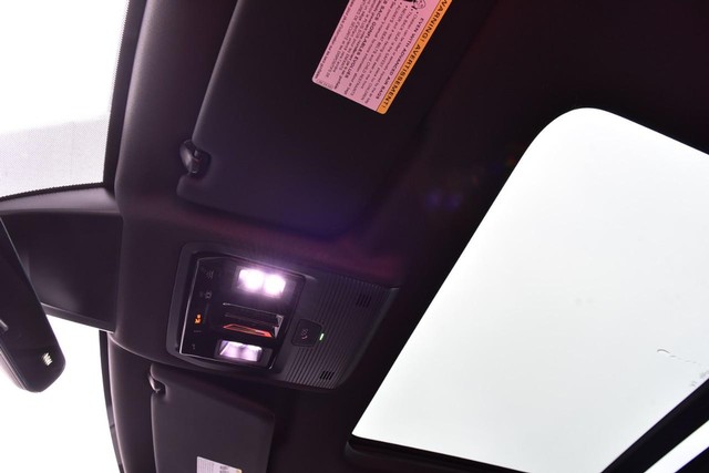 Volkswagen Atlas Cross Sport Vehicle Image 21