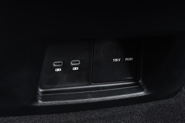 Volkswagen Atlas Cross Sport Vehicle Image 24