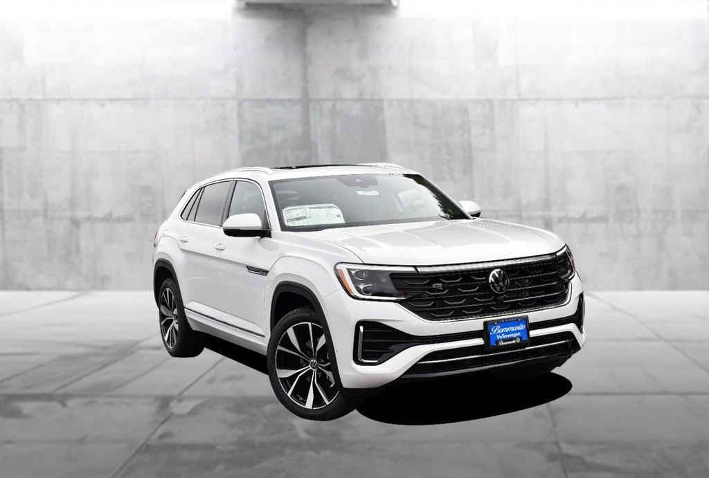 Volkswagen Atlas Cross Sport Vehicle Full-screen Gallery Image 2