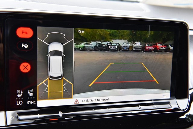 Volkswagen Atlas Cross Sport Vehicle Image 13