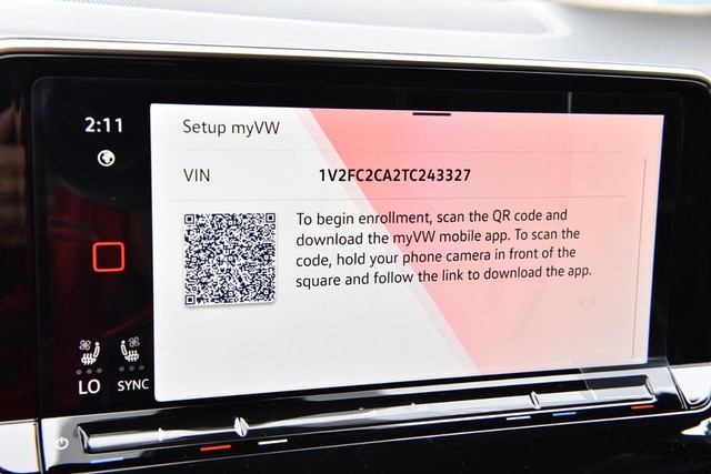 Volkswagen Atlas Cross Sport Vehicle Image 14